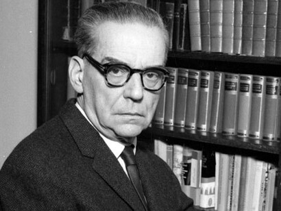 Ivo Andrić nel suo studio