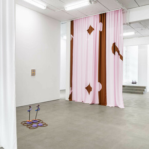 Maja Behrmann, Seifen, in blüte, exhibition view. Courtesy of G2 Kunsthalle