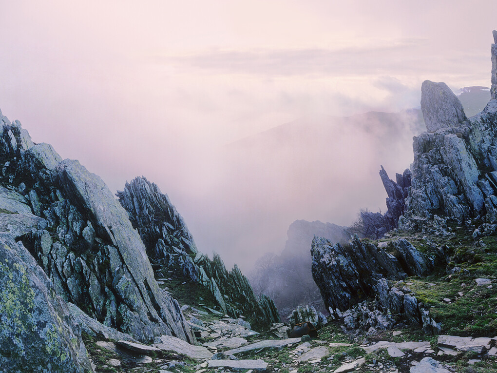 Ori Gersht, Evaders, Far of Mountains and River, 2009