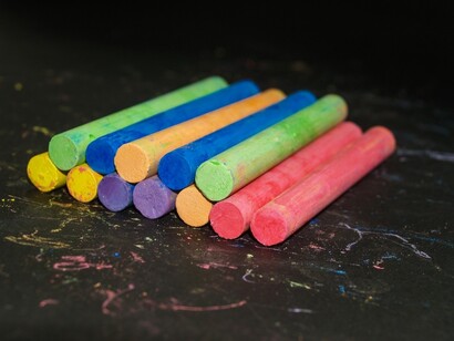 La creatività è concentrata nelle mani di una persona speciale come l’artista