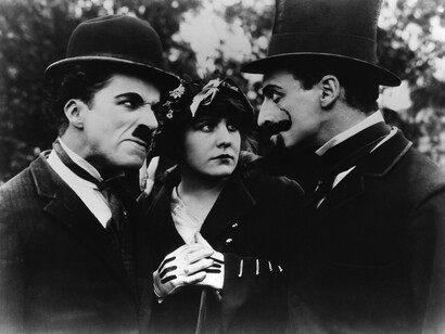 Charlot fait une cure, 1917
