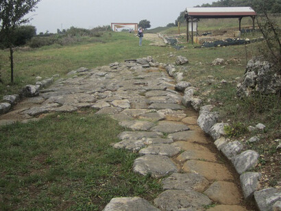 Strada nella Sabina romana lungo la via Salaria
