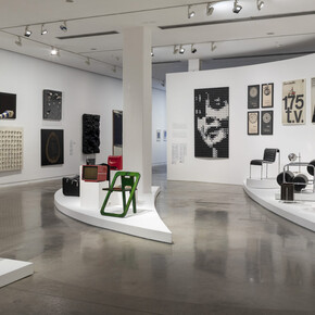 Varios artistas, Moderno y MetaModerno edición 70 aniversario, vista de exhibición. Cortesía del Museo de Arte Moderno de Buenos Aires