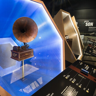 Sound by design, exhibition view. Courtesy of Ingenium. The Canada Science and Technology Museum