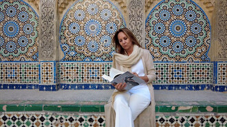María Dueñas, autora de la novela «El tiempo entre costuras», en Tánger, Marruecos
