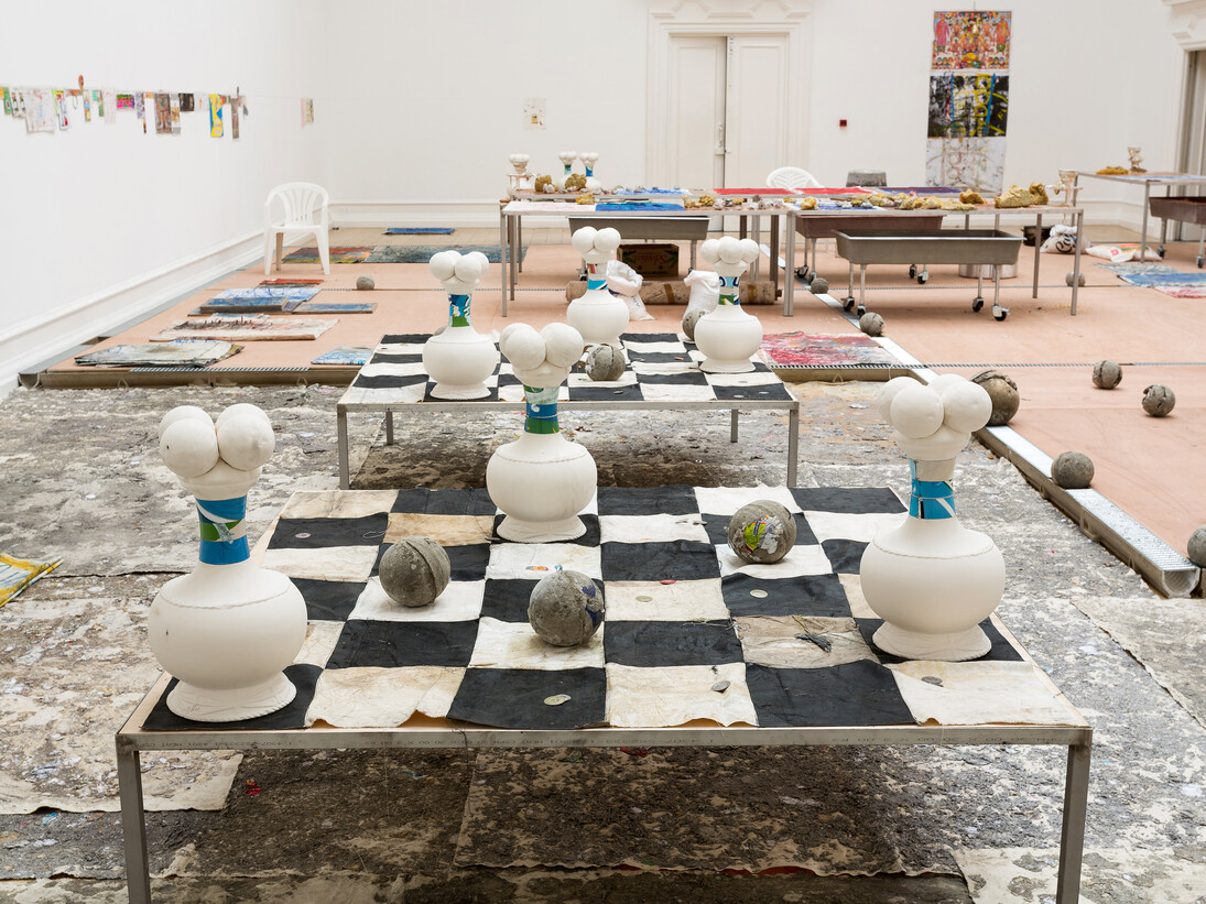 Vue de l’exposition / Exhibition view: Oscar Murillo, if I was to draw a line, this journey started approximately 400km north of the equator, 2013, South London Gallery. Photo: Mark Blower. Courtesy the artist and Marian Goodman Gallery, Paris