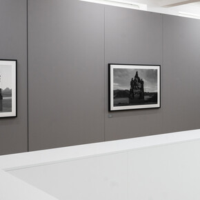 Nick Brandt, The echo of our voices (Chapter IV), exhibition view. Courtesy of Galerija Fotografija