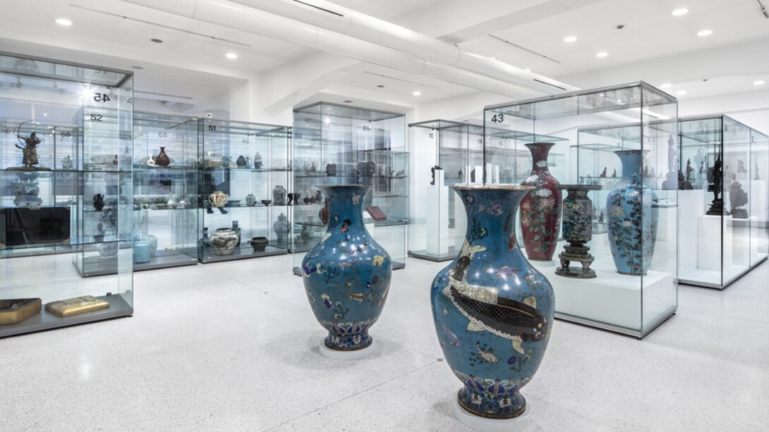 Open Storage of the Art of Asia. Courtesy of Národní galerie Praha