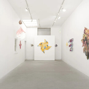 Various artists, Off-kilter, exhibition view. Courtesy of 5-50 Gallery