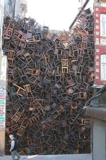 Doris Salcedo, Untitled 1995