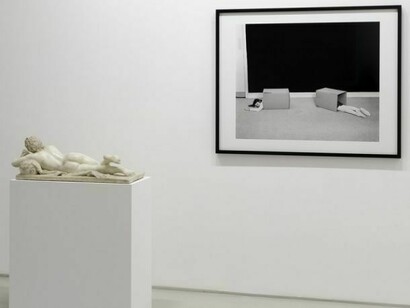 Domenico Pieratti (Florence 1600 – Rome 1656), Drunken satyr on a panther skin, c. 1640 – 1650, white Carrara marble and Clare Strand, Girl in Two Halves, 2008, Courtesy Grimaldi Gavin