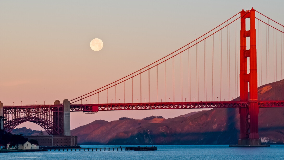 The Golden Gate Bridge, in San Francisco, California, USA often used as a symbol of “The California Dream.”