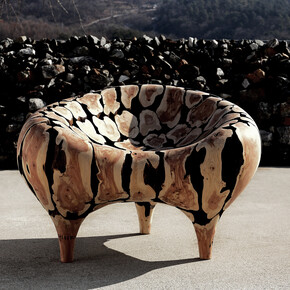 Lee Jae Hyo, 0121-1110=115016, 2014, Juniper wood, 67 x 94 x 81 cm - 26.4 x 37 x 31.9 in. Courtesy Opera Gallery