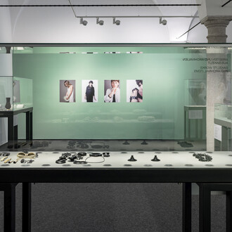 Mother of pearls, ausstellungsansicht. Mit freundlicher genehmigung der OÖ Landes-Kultur GmbH