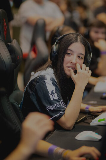 The event featured international guests like cosplayer Enji Night and singer MION, and hosted major cosplay contests such as the Cosplay World Masters and the European Cosplay Gathering