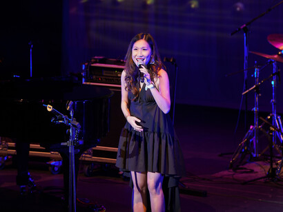 Heidi Li in concerto. La cantante di Hong Kong ha una vera passione per la canzone italiana