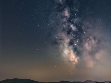 Il viaggio diventa così una risposta alla sfida posta dalla magnificenza del mondo e un modo per rinnovare il proprio sentimento vitale