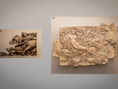 Fragment of ivory plaque with relief representation of a helmeted warrior on a four-horse chariot
4th c. AD
Photo: George Anastasakis © Museum of Cycladic Art