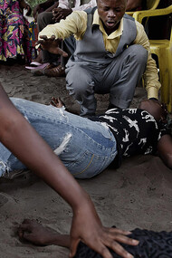 Sorcellerie. La réalité de la sorcellerie n’est pas un simple postulat, parce que toute intelligence lucide est en mesure d’en observer les effets © Alfredo Falvo/Contrasto Rea