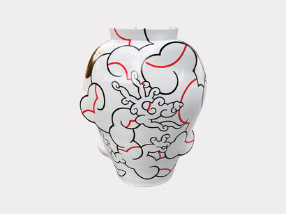 Sam Chung, Dragon Mythos Jar, 2023. Courtesy of the artist and Duane Reed Gallery