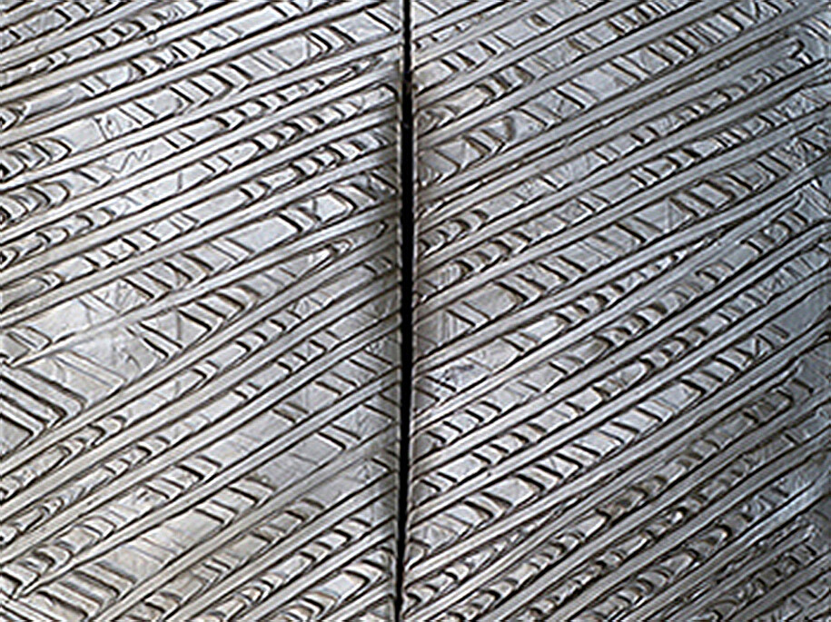 Lucio Fontana (1899-1968), Concetto spaziale, 1961, 100x80 cm, olio e taglio su tela (dettaglio)