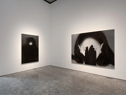 Alexis Ralaivao, Éloge de l’ombre (In praise of shadows), exhibition view. Courtesy of Paul Kasmin Gallery