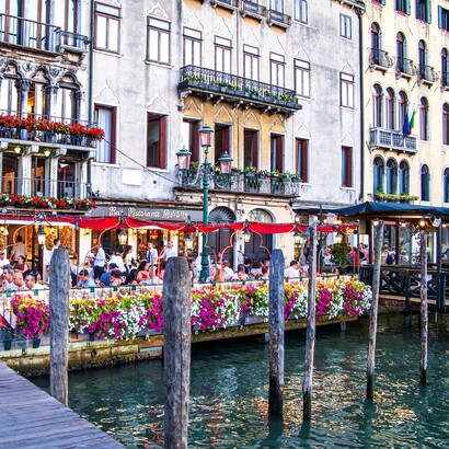 Caffé Omnibus, esterno. Venezia, Italia