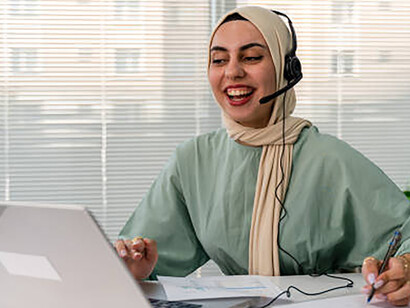 The live podcast show serves as a platform for cultural exchange, featuring a dynamic interview and insightful discussion between a knowledgeable blogger and a Muslim woman guest