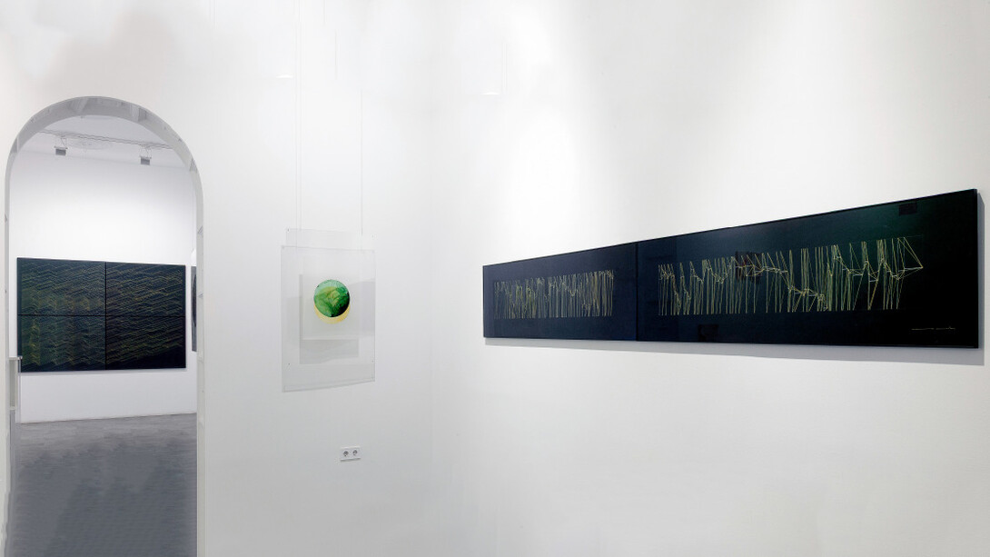 Varios artistas, Entrelíneas, vista de exhibición. Cortesía de Gaalería La Cometa