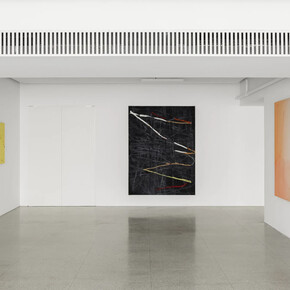 Max Huckle, Under the sun, beneath the rain, exhibition view. Courtesy of Leo Gallery