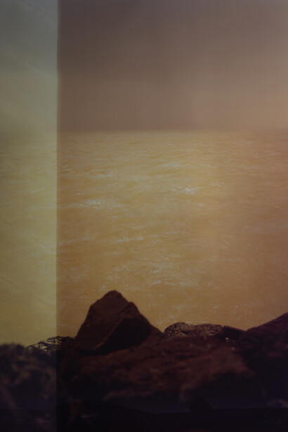 John Chiara, Perimeter Road facing Alcatraz,
Treasure Island, 2022. Courtesy of Rosegallery