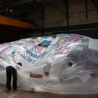 Studio Rat, Parachute, exhibition view. Courtesy of Arsenal Contemporary Art