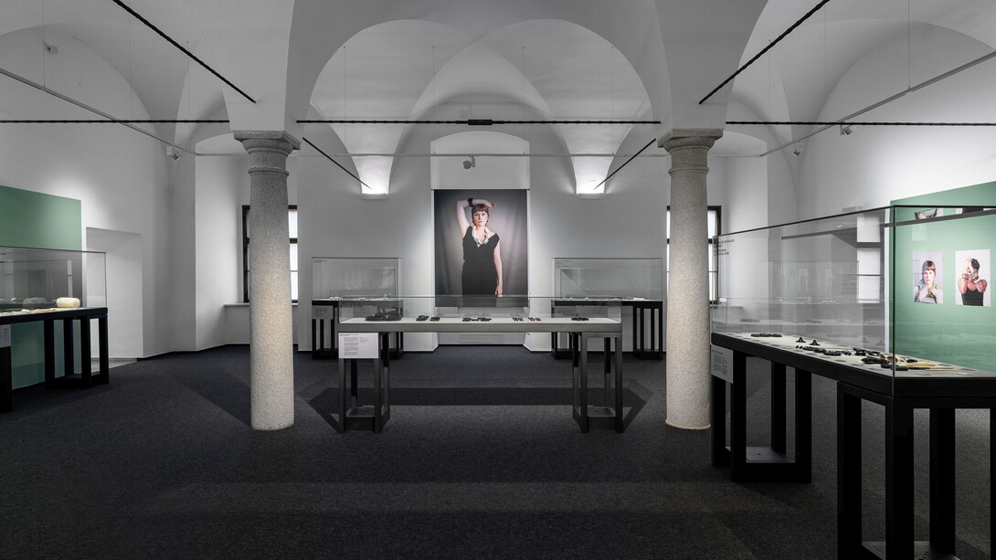 Mother of pearls, exhibition view. Courtesy of OÖ Landes-Kultur GmbH