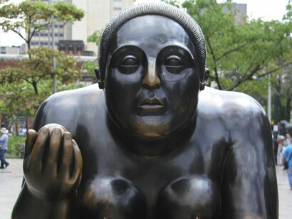 La Plaza Botero funge como un inmenso museo al aire libre