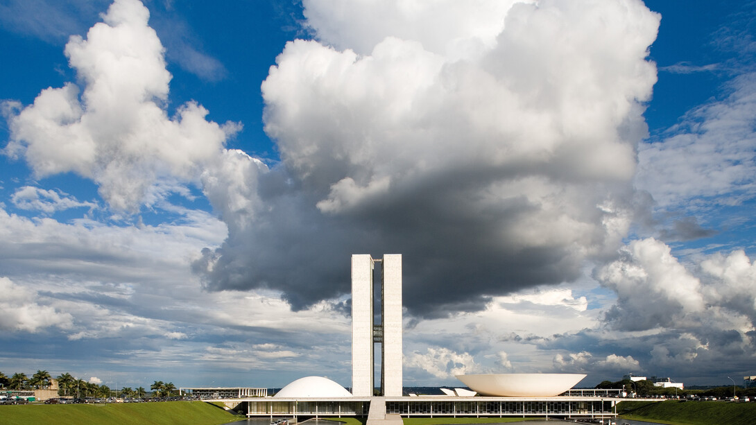 Lúcio Costa and Oscar Niemeyer. Plaza of the three powers, Brasilia, Brazil, 1958-1960. Photograph: Leonardo Finotti © Leonardo Finotti