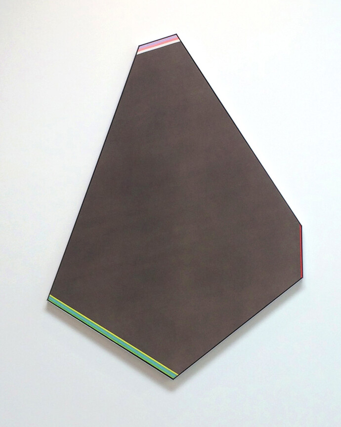 Kenneth Noland
Angle of the Night, 1978
acrylic on shaped canvas
75 x 50 inches
190.5 x 127 cm

 © The Estate of Kenneth Noland/ VAGA, New York/ Dacs, London, 2016.

