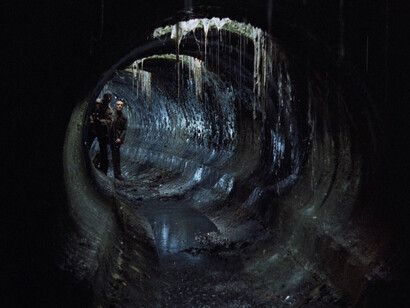 Stalker di Andrej Tarkovskij, (1979). I due rappresentano prospettive diverse sui misteri della vita, incarnando il contrasto tra creatività artistica e ricerca scientifica