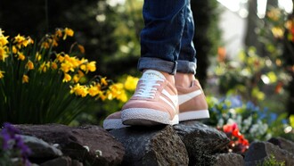 Scegliere le calzature corrette aiuta a evitare dolori e affaticamento