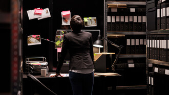 Face au mur des preuves, l’enquête reprend : cinquante ans plus tard, les fantômes d’Ostie réclament encore justice