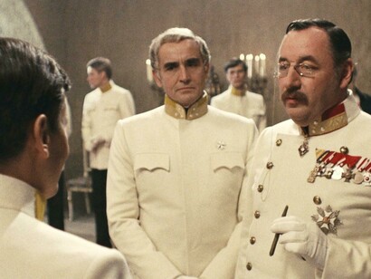 Vittorio Gassman e Philippe Noiret in una scena del film Il Deserto dei Tartari di Valerio Zurlini