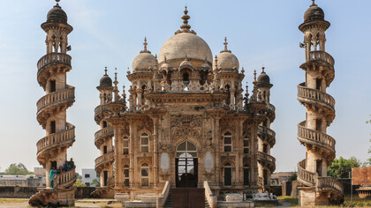 Junagadh ,Tomb of Bahar-ud-din Bhar