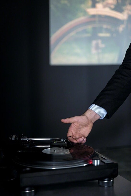 Duet with Artist. Courtesy of 21er Haus