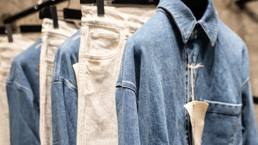 Per la prima volta una tela Denim viene completamente prodotta senza l’utilizzo di plastiche