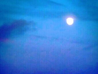 Sol reflejado en un cielo invernal