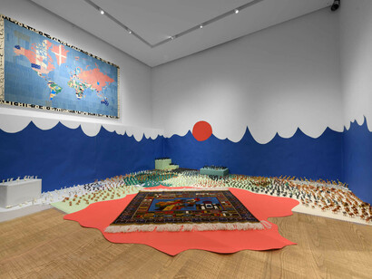Alighiero Boetti, Cabinet de curiosités, vista della mostra. Per gentile concessione di Tornabuoni Arte