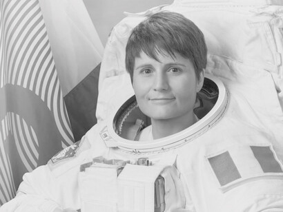 Samantha Cristoforetti es una piloto de aviación, la tercera mujer astronauta europea en llegar al espacio, la segunda de la Agencia Espacial Europea y la única en activo en 2022