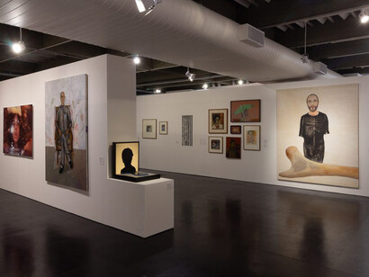 Gilberto Chateaubriand, uma coleção sensorial, vista da exposição. Cortesia do Museu de Arte Moderna do Rio de Janeiro