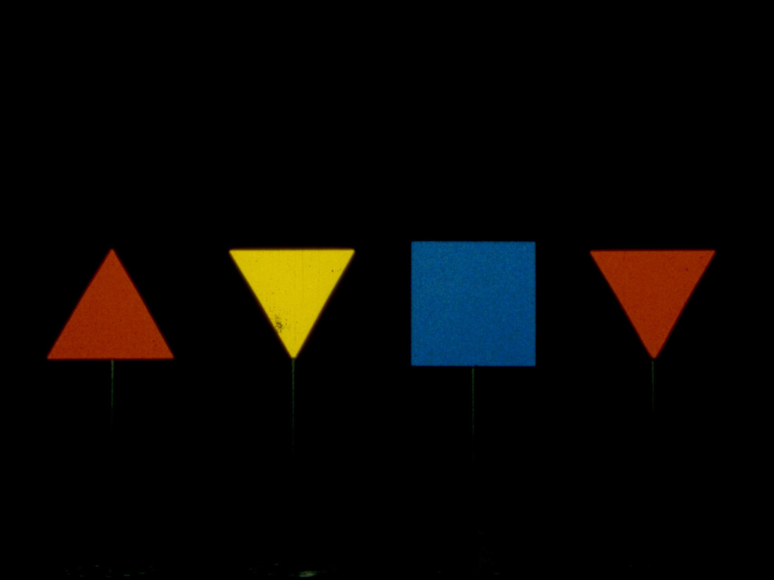Triangles and Squares, 2013, 16mm film, colour, no sound, 1’25’’ © João Maria Gusmão + Pedro Paiva
