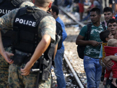 Police against migrants