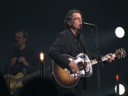 Il blues da sempre caratterizza la musica di Francis Cabrel, così come la chitarra è lo strumento principale con cui si esprime